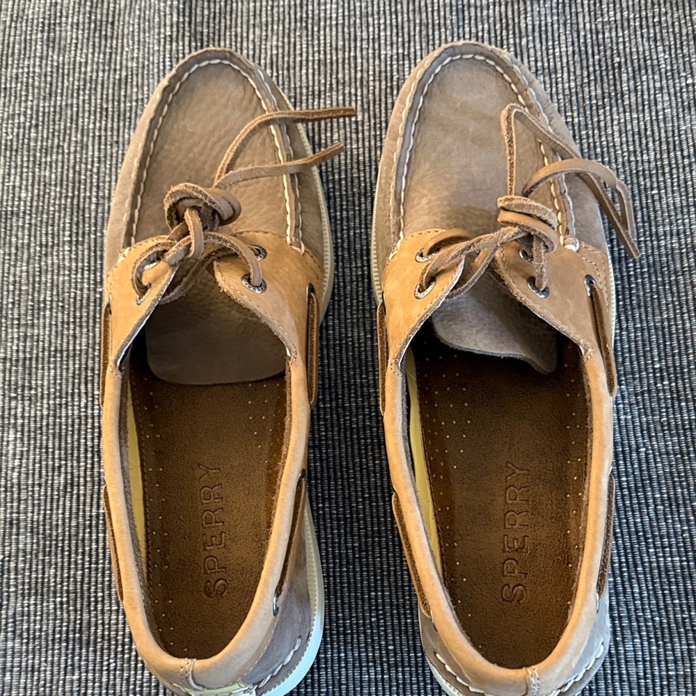 Sperry Tan Leather Lace-Up Shoes